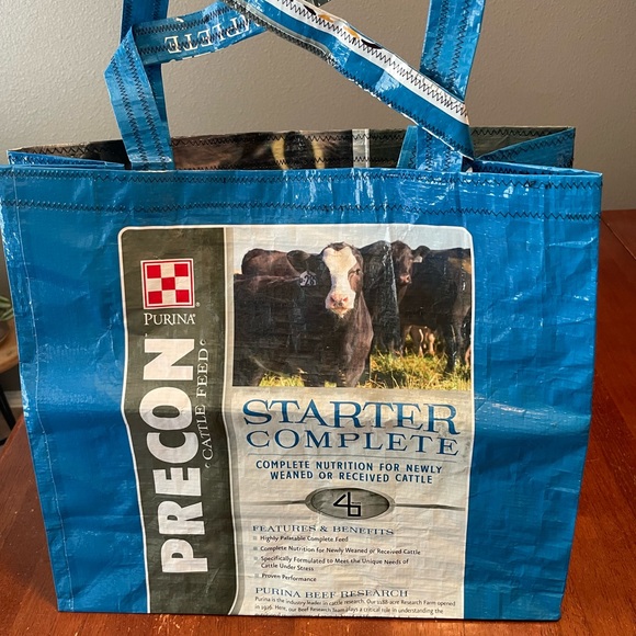 Durable plastic feed sack tote bag. - Picture 2 of 6